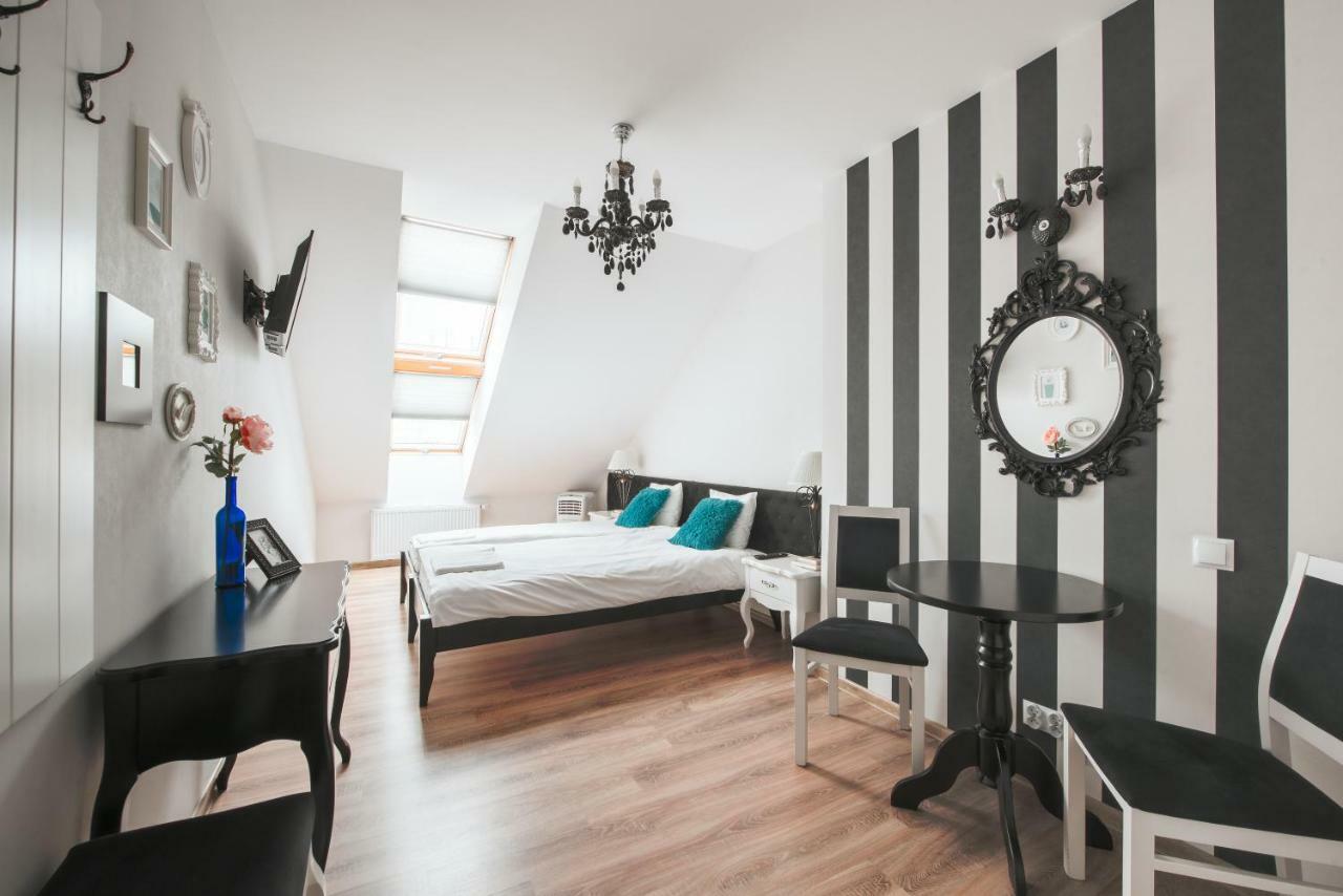 Ginger Aparthostel Krasków Εξωτερικό φωτογραφία